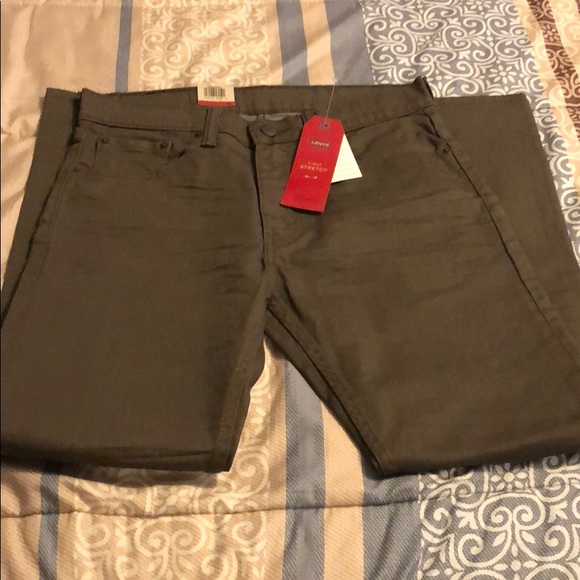 Levi’s - Picture 3 of 4